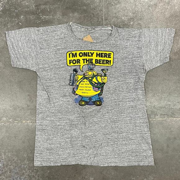 Vintage 1973 Roach Im Only Here For The Beer T-Shirt Medium - Picture 1 of 7
